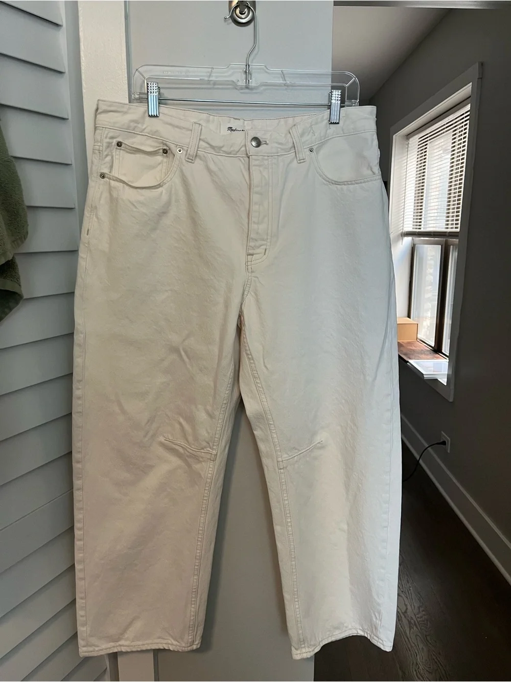 Madewell women's Off-White barrel Jeans